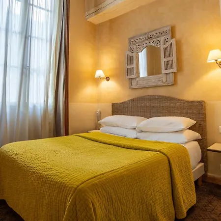 Amphitheatre Hotel 3*