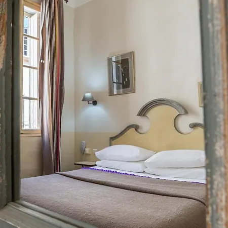 Amphitheatre Hotel Arles
